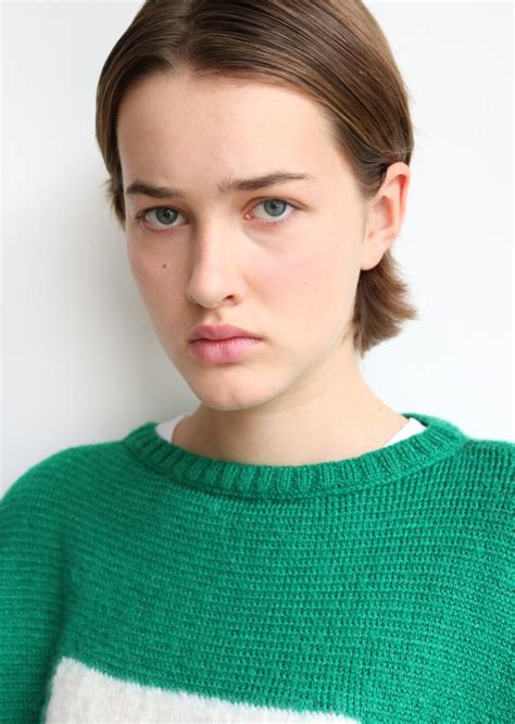 WhyNot Models » GRETA OBERWALLENEY » Portfolio.